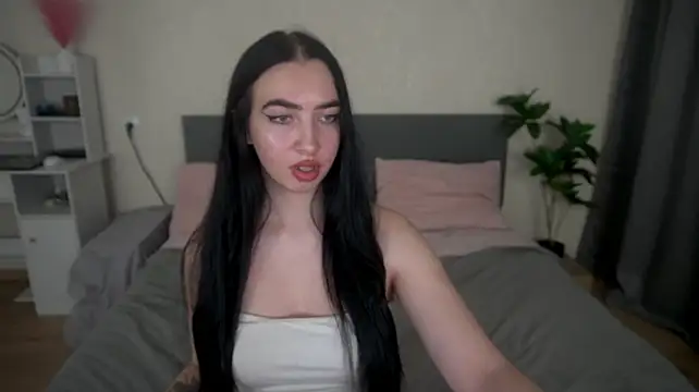 WildKittenX_ – Live XXX-chat