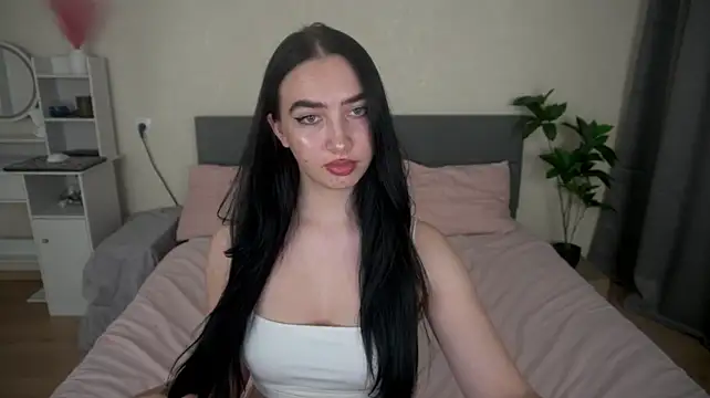 WildKittenX_ live XXX chat