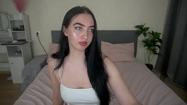 WildKittenX_ élő XXX-chatje