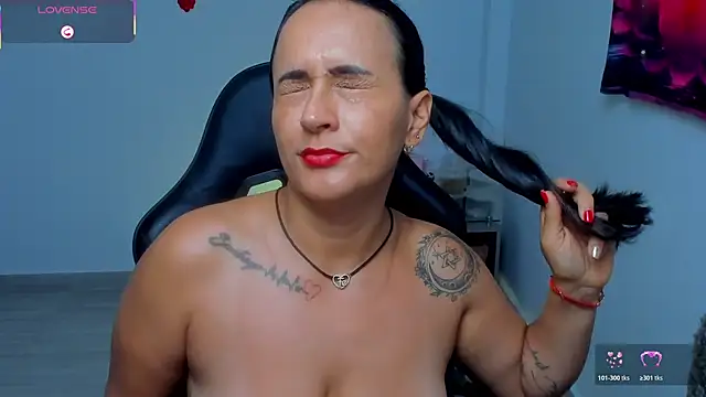 Вебкам-шоу Sara_Charmy