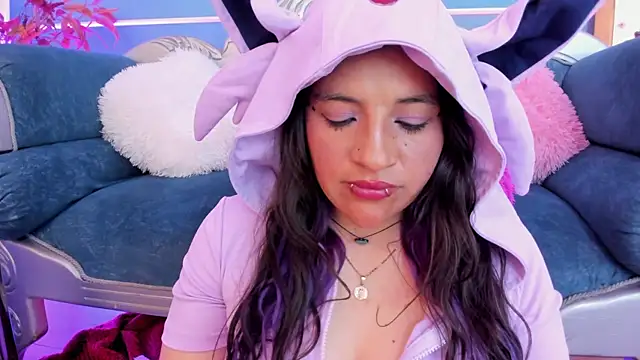 TaraTaylorr's Live XXX Chat