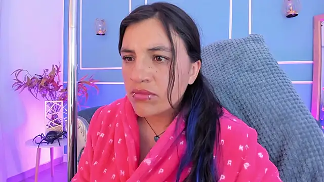 TaraTaylorr – Live XXX-chat