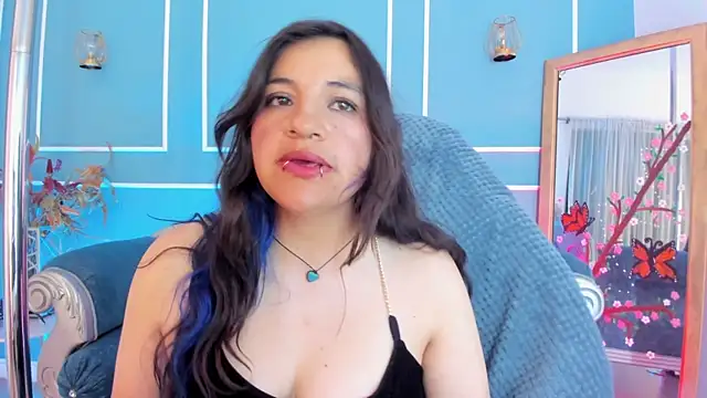 TaraTaylorr's Live XXX Chat