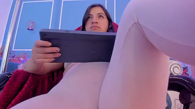 Chat XXX en directo de TaraTaylorr