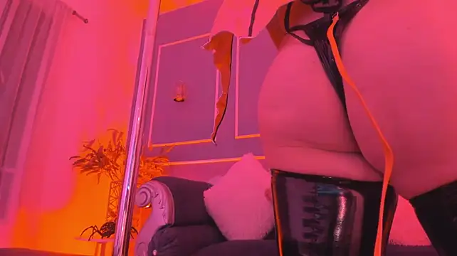 TaraTaylorr 웹캠 쇼