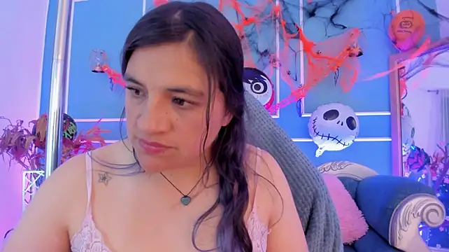 TaraTaylorr Live XXX-Chat