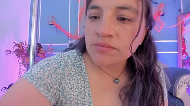 TaraTaylorr's Live XXX Chat