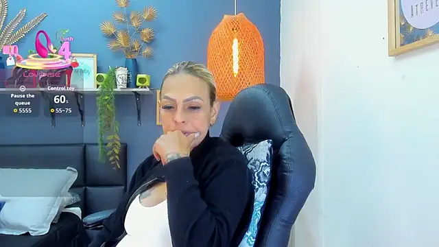 yessila_parker's Live XXX Chat