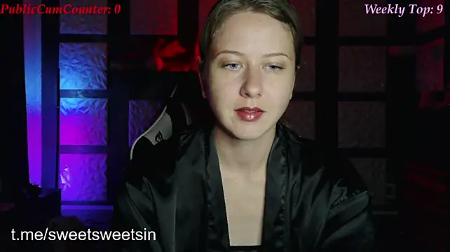 SweetSeraphine Adlı Modelin Canlı XXX Sohbeti
