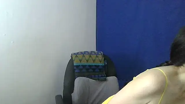 AuroraLatin – webcam-show