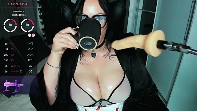 IfYouLoveBigTitsMilf Webcam-Show