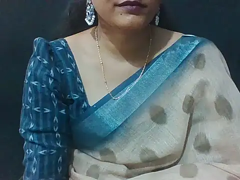 Thilothama_Vaishun Webbikameraesitys