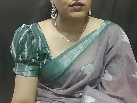 Chat +18 de Thilothama_Vaishu ao vivo