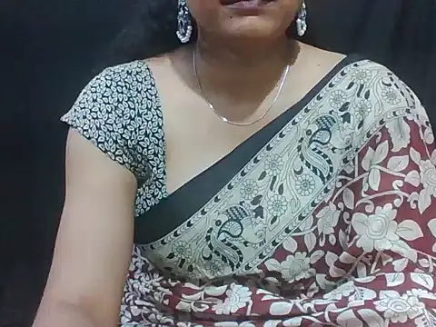 Chat XXX en directo de Thilothama_Vaishu