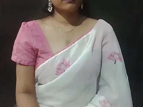 Thilothama_Vaishu Adlı Modelin Canlı XXX Sohbeti