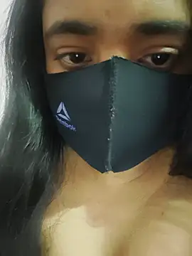 Noghtygirl 网络视讯表演