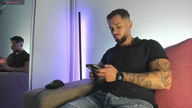 nicholasX1 Show Webcam