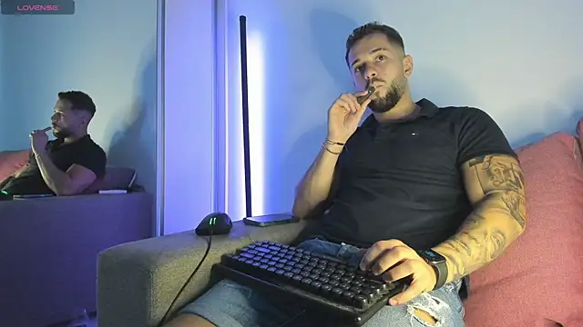 Chatroom XXX en direct de nicholasX1
