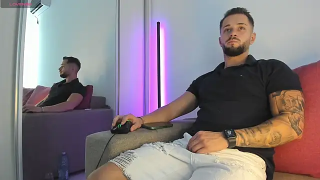 nicholasX1 Show Webcam