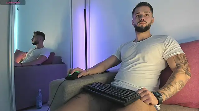 nicholasX1 Show Webcam