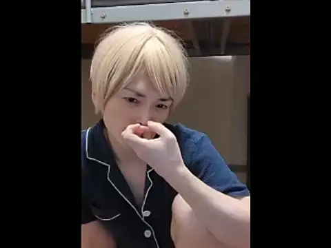 mgnhiroyukiのウェブカメラショ  ー