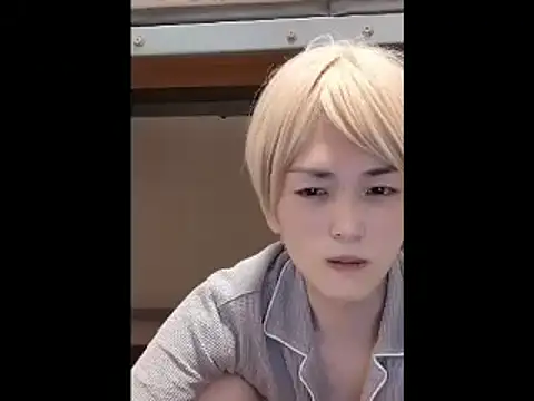 הופעת וובקאם של mgnhiroyuki