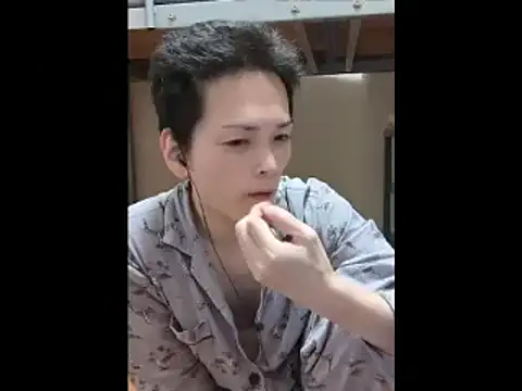 Pertunjukan Kamera Web mgnhiroyuki