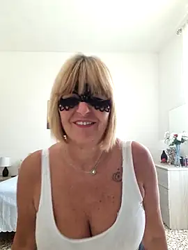 Gattina74 Webcam show