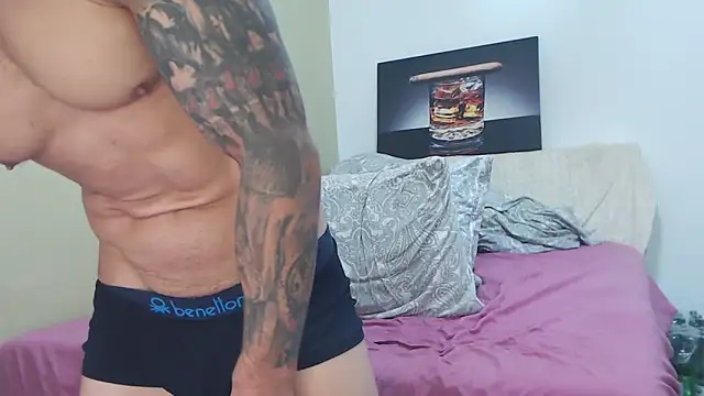 Tiberius_hunk Pertunjukan Webcam