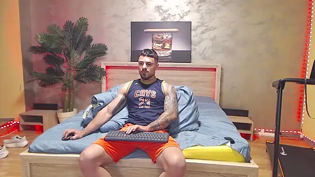 Pertunjukan Kamera Web Tiberius_hunk