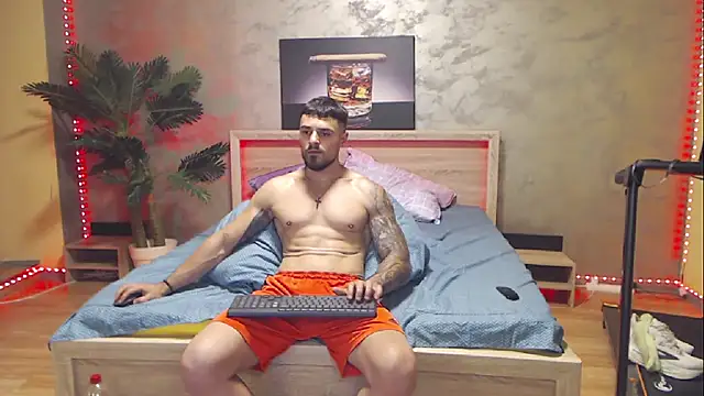 Pokazy przed kamerką – Tiberius_hunk