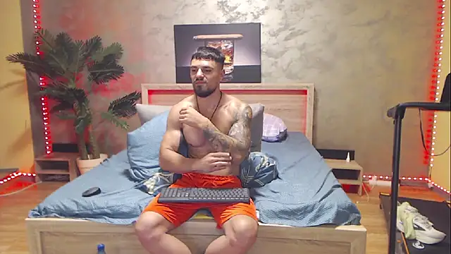 Tiberius_hunk's Webcam Show
