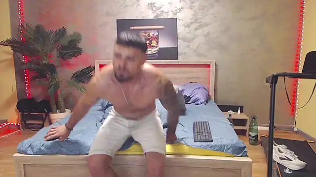 Tiberius_hunk Webcam Show