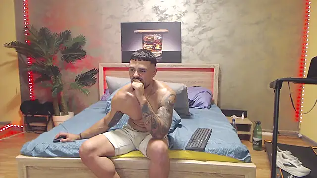 Tiberius_hunk Adlı Modelin Web Kamerası Şovu