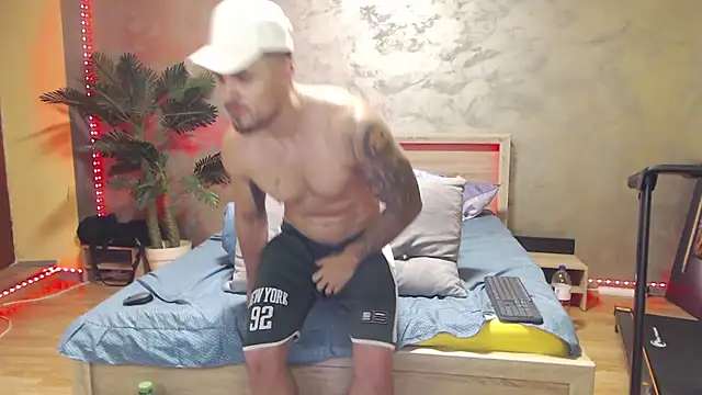 Tiberius_hunk's Webcam Show