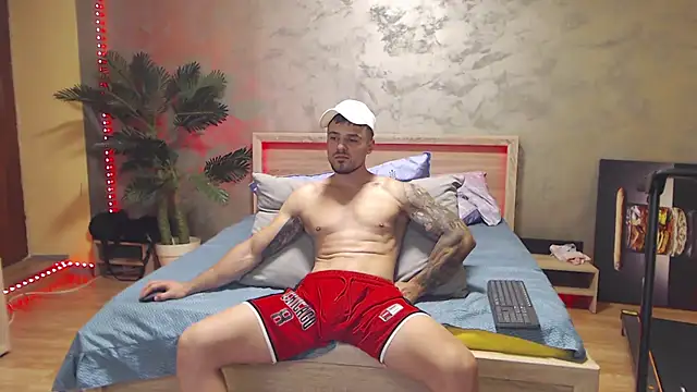 Show de Tiberius_hunk na webcam
