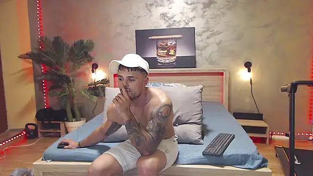 Tiberius_hunk Adlı Modelin Web Kamerası Şovu