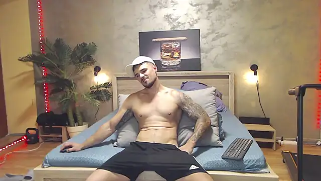 Show de Tiberius_hunk na webcam