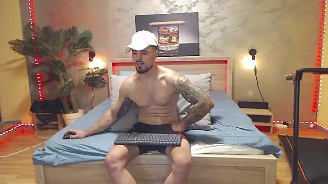 Tiberius_hunk webcam show