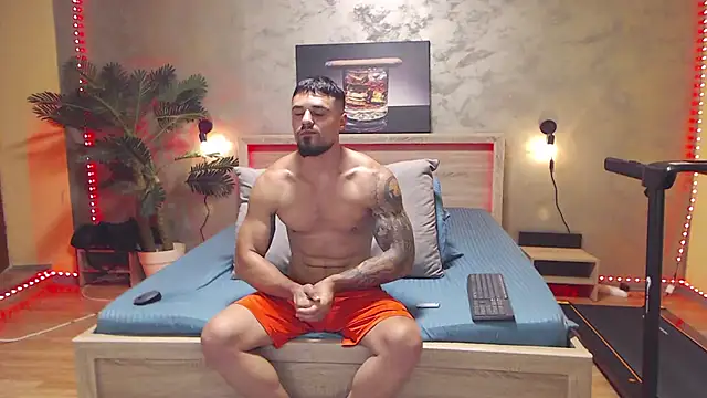 Show de Tiberius_hunk na webcam
