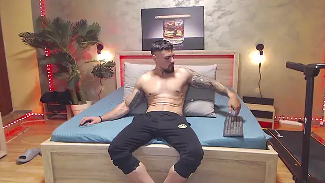 Tiberius_hunk webcam show