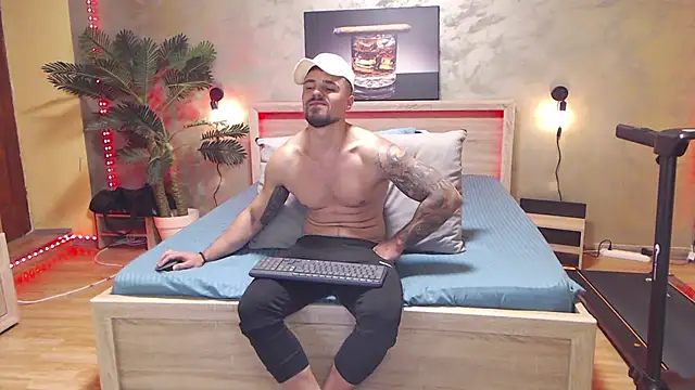 Show de Tiberius_hunk na webcam