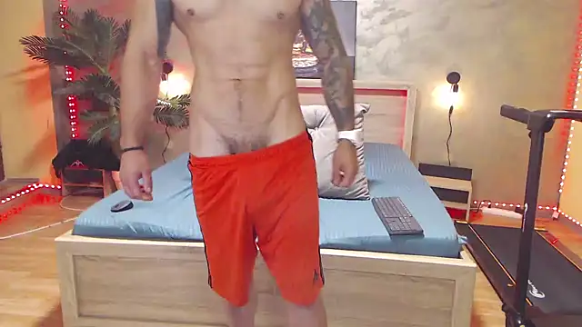 Tiberius_hunk Шоу с уебкамера