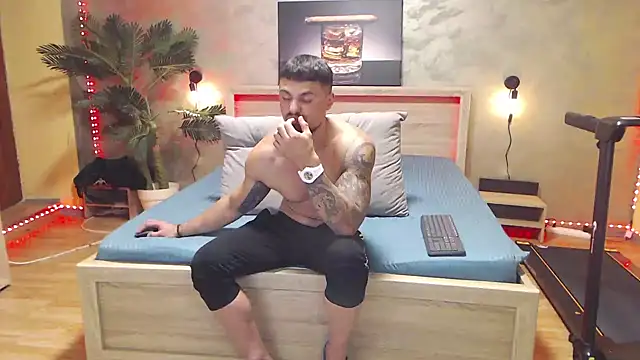 Show de Tiberius_hunk na webcam