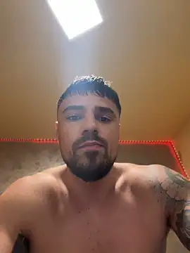 Tiberius_hunk Pertunjukan Webcam
