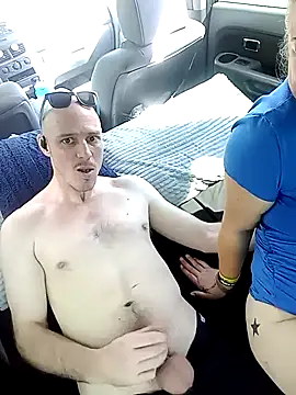 Pokazy przed kamerką – Mac_ThunderCock