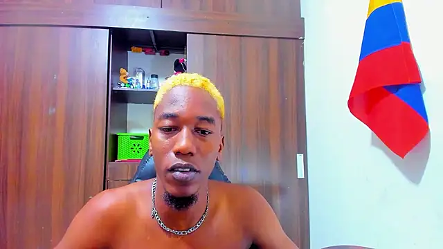 Dreamastercum_ Chat XXX in diretta