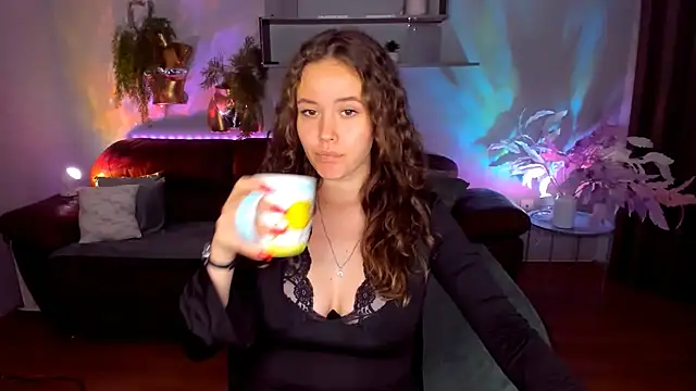 دردشة BeatriceShine الجنسية المباشرة