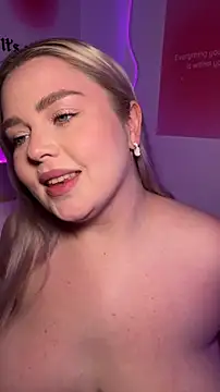 April_Vancee's Live XXX Chat
