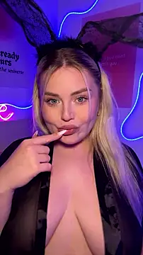 April_Vancee webcam show